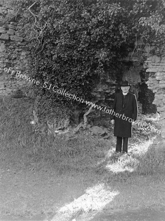 IN THE CASTLE CANNON T QUINN (RIP SEPT 1943)